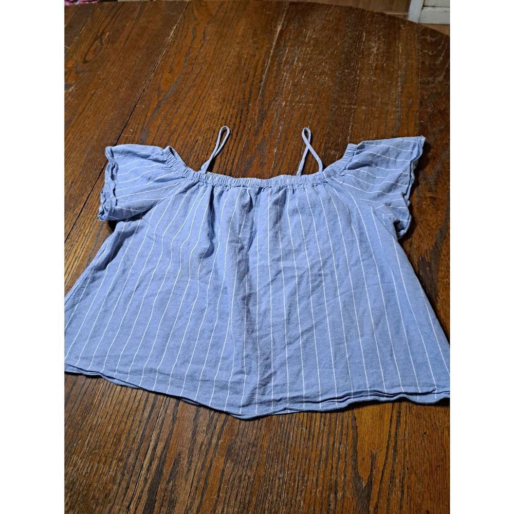 Medium Ambiance Short Sleeve Cold Shoulder Blue White Pullover Crop Top Shirt